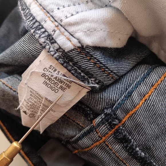 4 Reg A/X Armani Exchange Womens Jeans Indigo Bootcut 31x33 Lo Rise - Picture 10 of 10